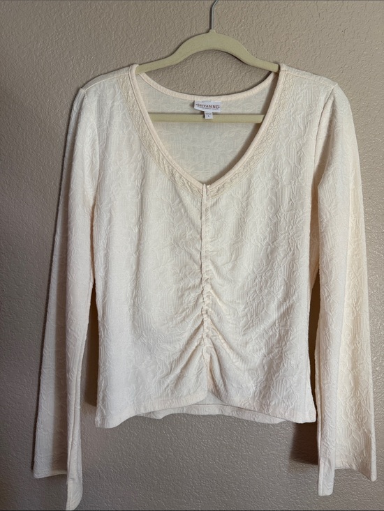 Shyanne Tops - Cream Ruched V-Neck Long Sleeve Top